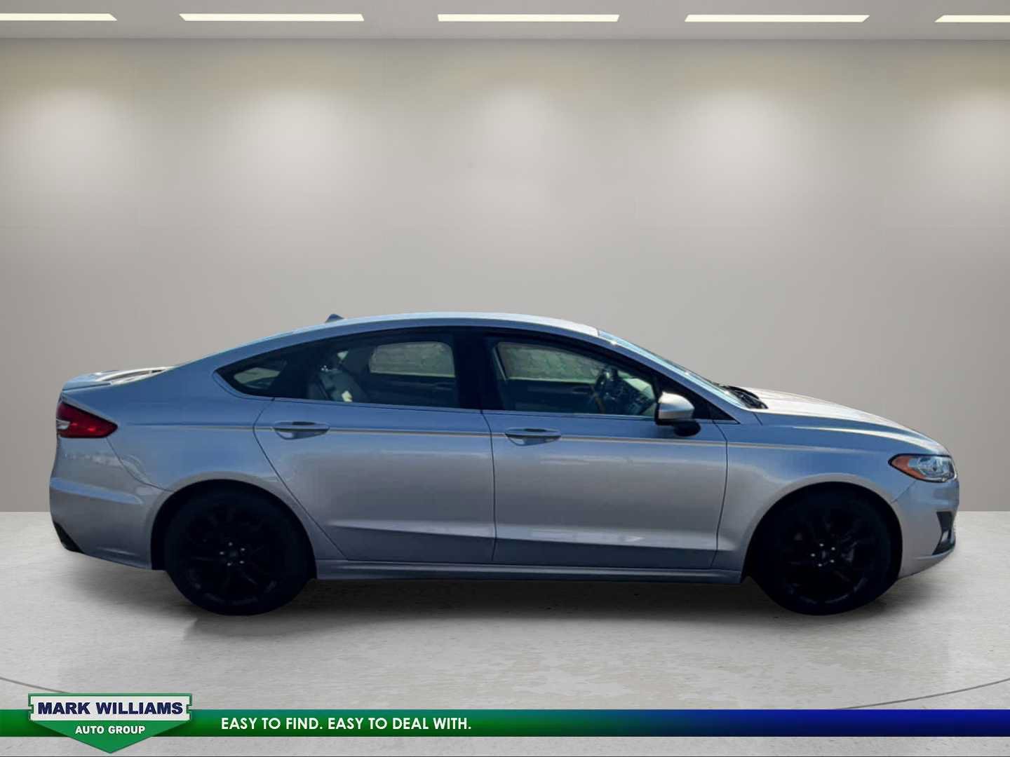 Used 2019 Ford Fusion SE w/ Equipment Group 151A FWD image 5