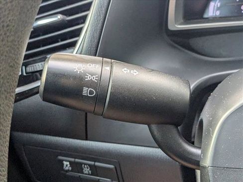 Used 2015 MAZDA MAZDA3 i Sport image 6