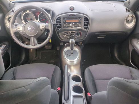 Used 2011 Nissan Juke S image 20