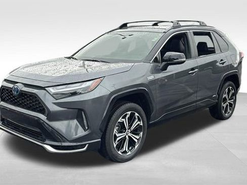 Used 2023 Toyota RAV4 XSE w/ Weather Package AWD/4WD image 3