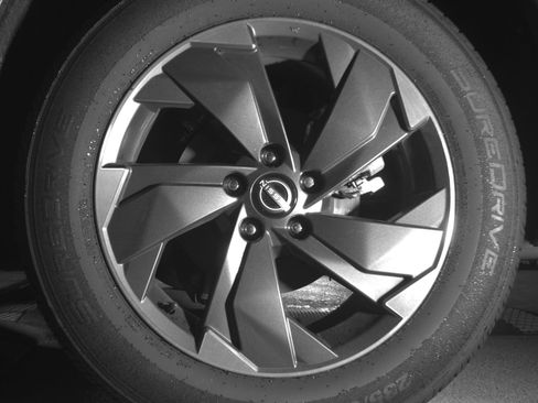 Used 2025 Nissan Rogue SV AWD/4WD image 14
