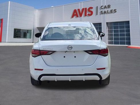 Used 2025 Nissan Sentra SV FWD image 7