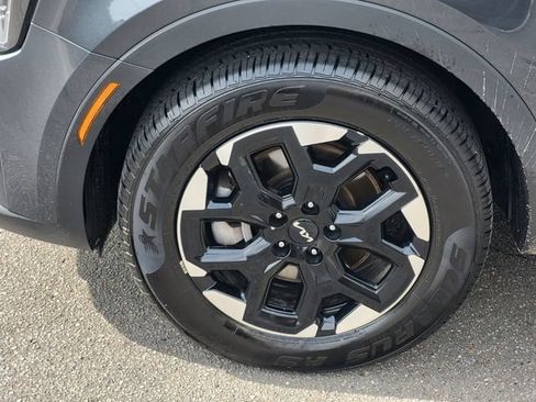 Certified 2024 Kia Sorento S FWD image 8