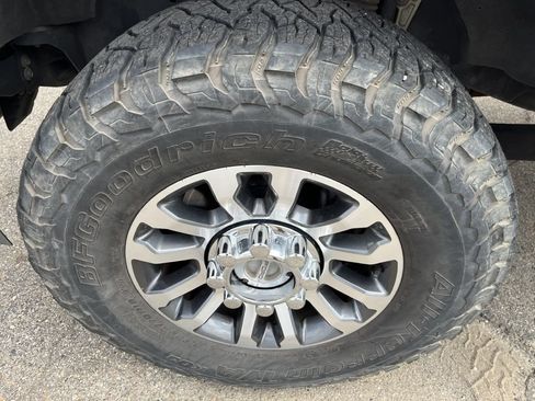 Used 2020 Ford F250 Lariat w/ Lariat Ultimate Package AWD/4WD image 27
