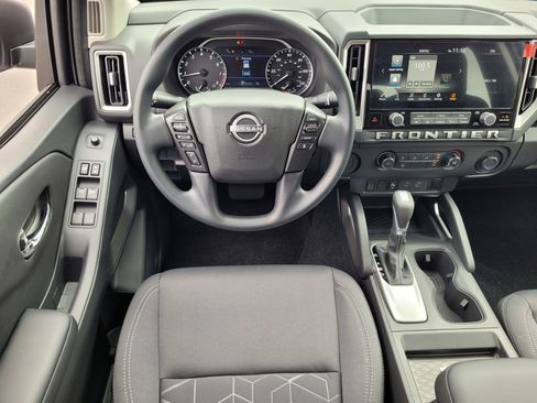 New 2026 Nissan Frontier SV w/ Black Accent Package image 8