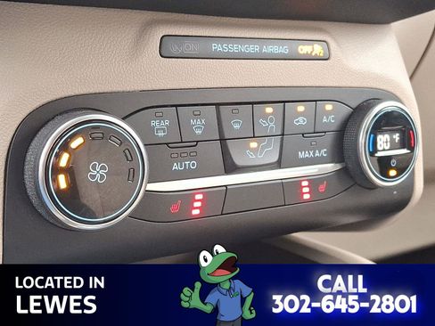 Used 2020 Ford Escape SE image 15