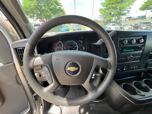 Used 2025 Chevrolet Express 2500 LT w/ LT Preferred Equipment Group RWD image 39