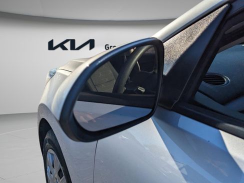 Used 2022 Kia Rio LX image 13