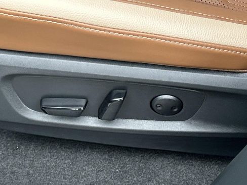 New 2026 Nissan Pathfinder Platinum AWD/4WD image 14