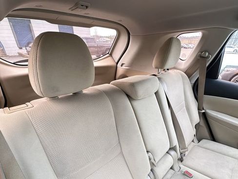 Used 2016 Nissan Rogue S image 28