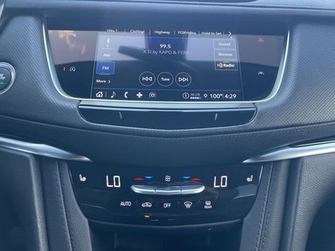 Certified 2025 Cadillac XT6 Luxury image 19