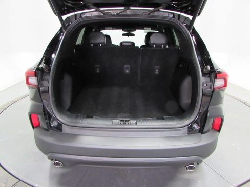 Certified 2025 Ford Escape ST-Line Select AWD/4WD image 11