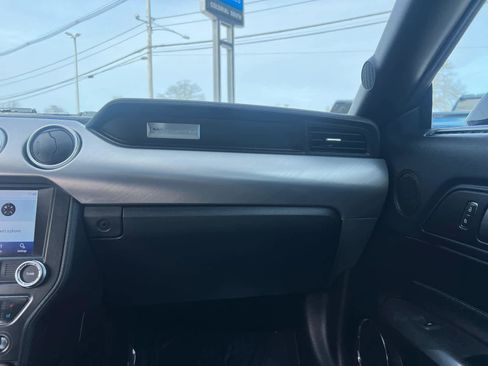 Used 2019 Ford Mustang Premium image 16