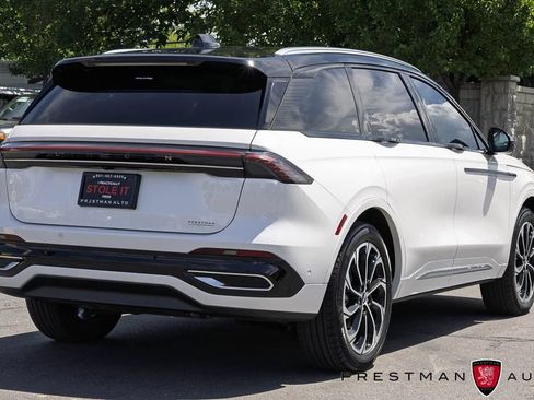 Used 2024 Lincoln Nautilus Reserve w/ Equipment Group 202A AWD/4WD image 24