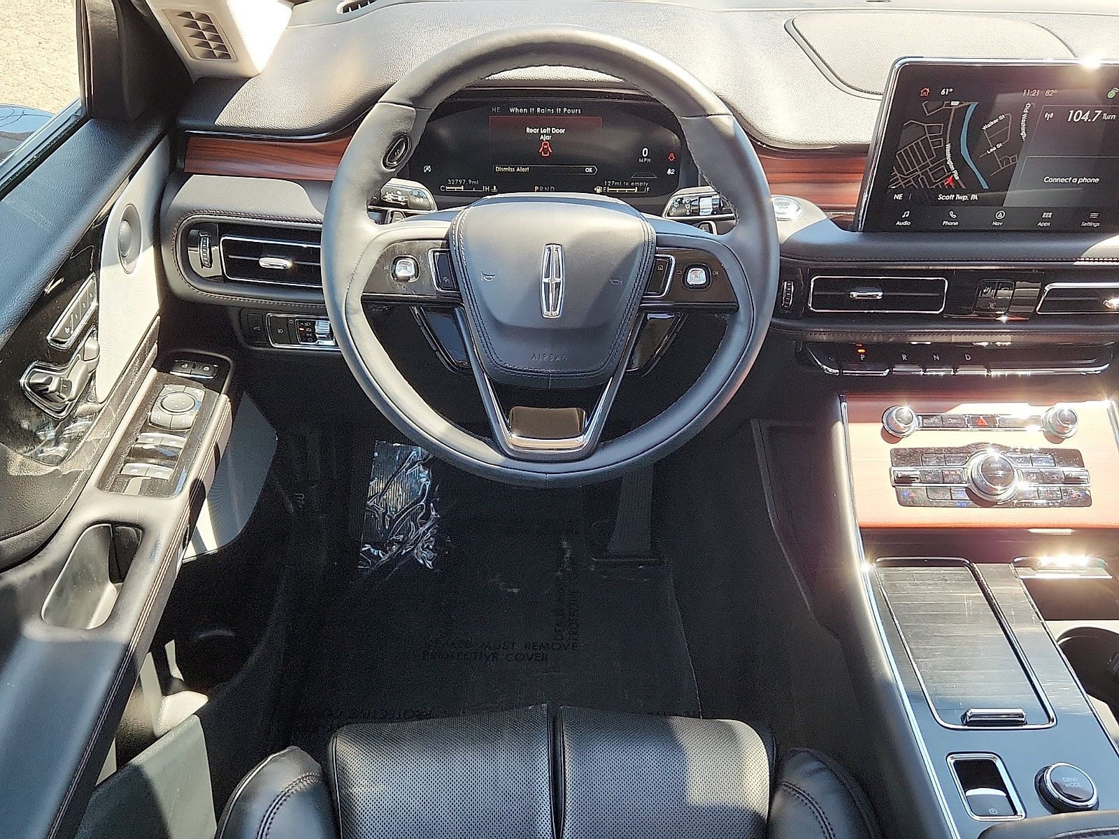 Used 2023 Lincoln Aviator Reserve w/ Equipment Group 201A AWD/4WD image 11