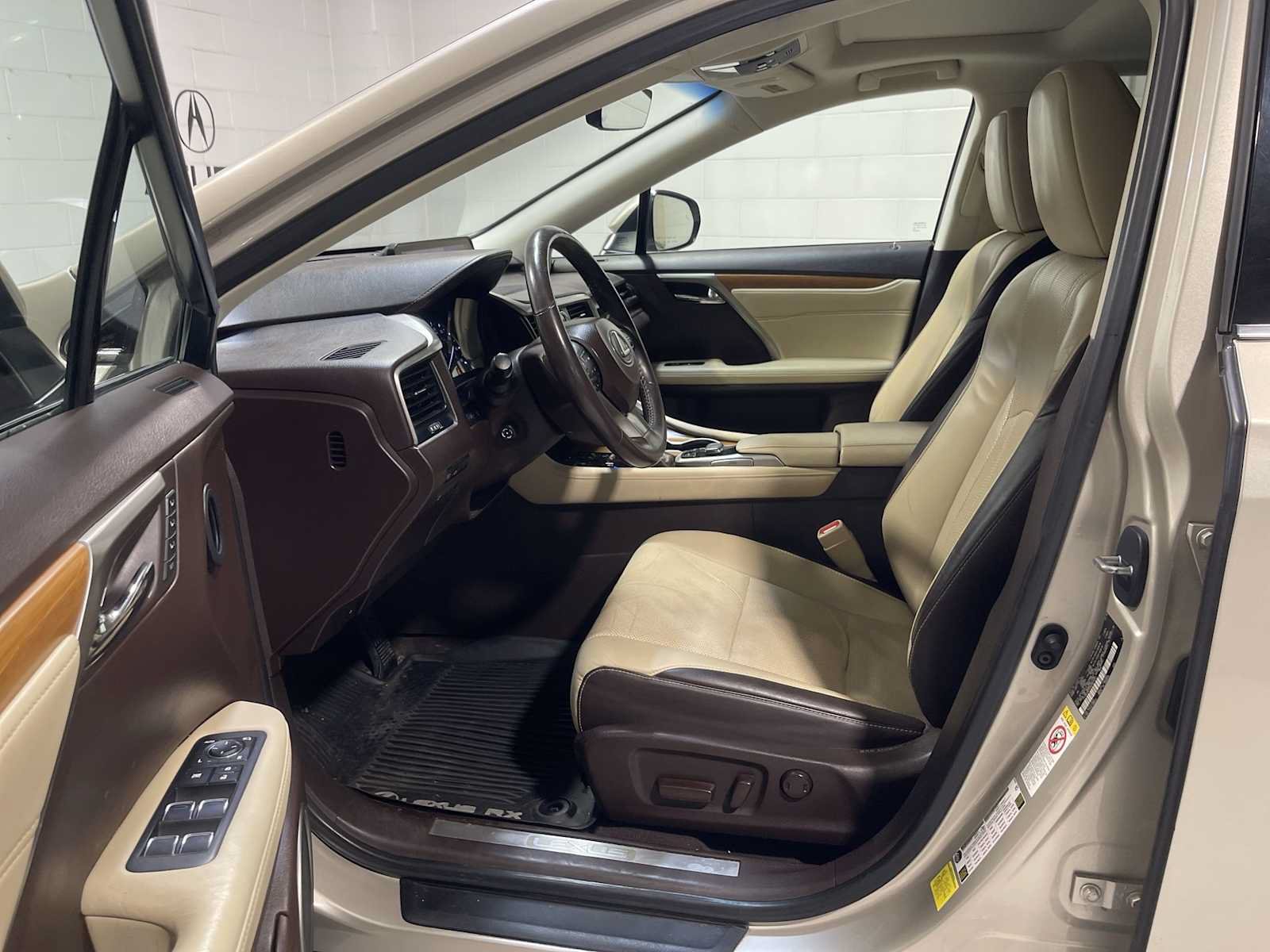 Used 2017 Lexus RX 350 AWD image 2