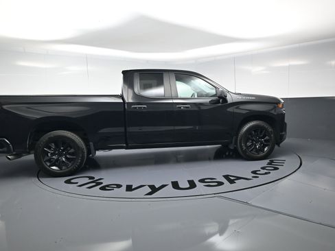 Used 2019 Chevrolet Silverado 1500 Custom w/ Custom Value Package image 10