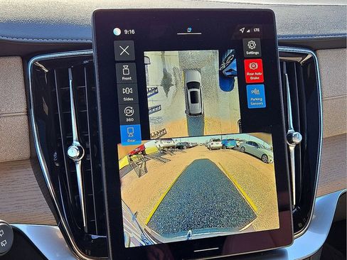 Used 2026 Volvo XC90 B6 Plus w/ Protection Package Premier image 25