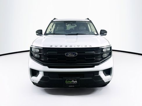 Used 2025 Ford Expedition Max Active AWD/4WD image 2