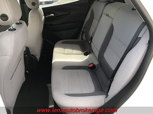 Used 2021 Chevrolet TrailBlazer LT FWD image 17