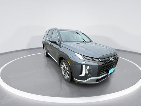 Used 2024 Hyundai Palisade Limited AWD/4WD image 2