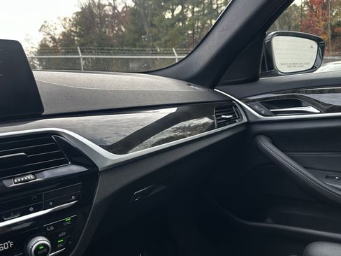 Used 2020 BMW 530i 530i w/ Convenience Package image 18