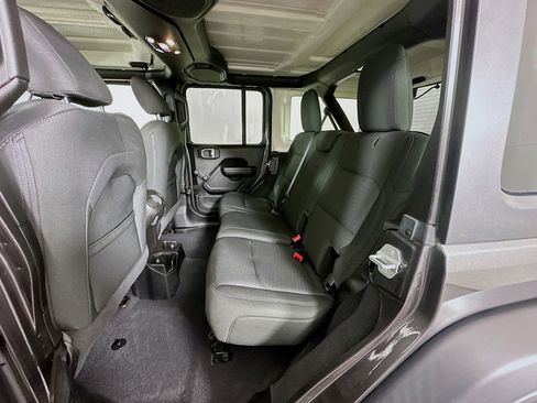 Used 2020 Jeep Wrangler Unlimited Sport image 23