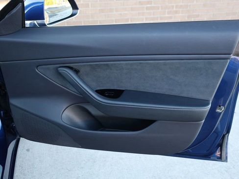 Used 2019 Tesla Model 3 Performance image 23