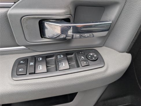 Used 2019 RAM 1500 Big Horn AWD/4WD image 18