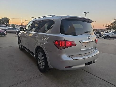 Used 2017 INFINITI QX80 Base image 3