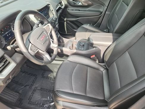 Certified 2024 GMC Terrain SLT FWD image 8
