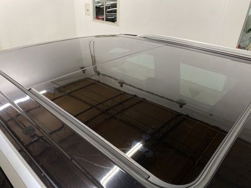 Used 2023 GMC Yukon XL Denali image 26