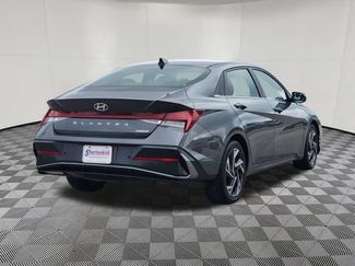 Used 2024 Hyundai Elantra Limited FWD video 4