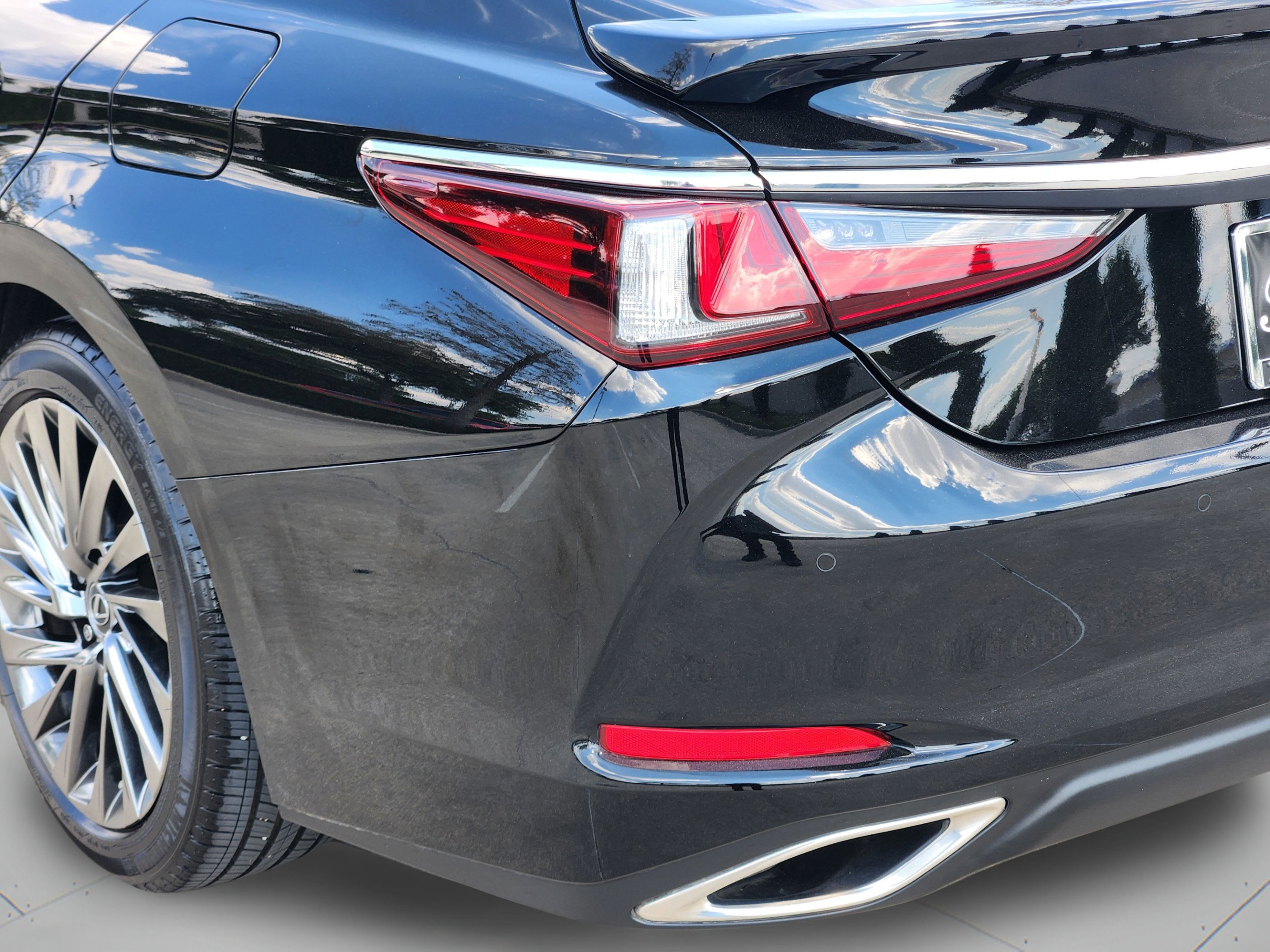 Used 2024 Lexus ES 350 Ultra Luxury w/ Accessory Package (Z2) FWD image 36