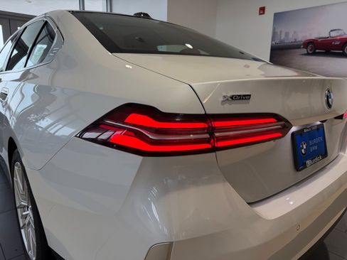 Certified 2025 BMW 530i xDrive image 7