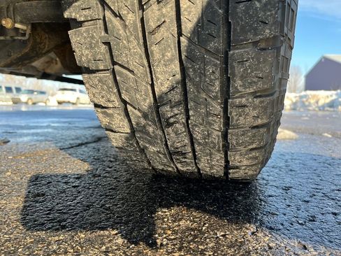 Used 2023 Ford F250 Lariat w/ Sport Appearance Package image 23