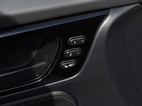 New 2026 Honda Odyssey Touring image 9