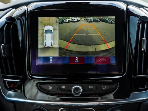 Used 2019 Chevrolet Traverse RS image 25