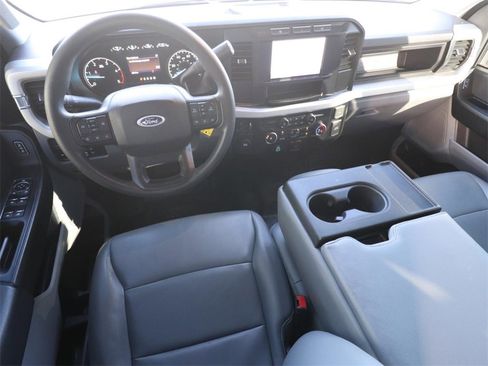 Certified 2023 Ford F550 2WD Crew Cab Super Duty image 6