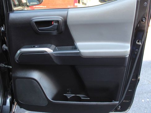 Used 2021 Toyota Tacoma SR5 image 12