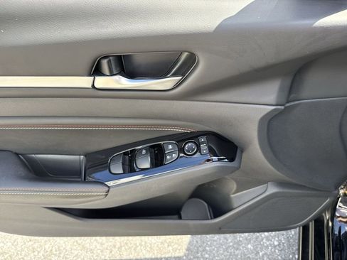 Used 2023 Nissan Altima 2.0 SR image 41