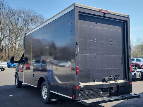 Used 2022 Chevrolet Express 3500 w/ Power Convenience Package image 3