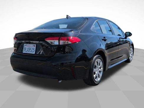Used 2024 Toyota Corolla LE image 5