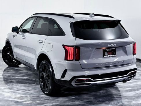 Used 2022 Kia Sorento SX image 12