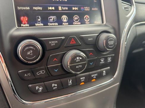 Used 2017 Jeep Grand Cherokee Summit AWD/4WD image 23