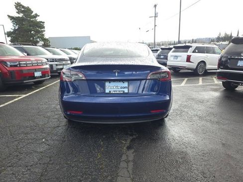 Used 2023 Tesla Model 3 Standard Range image 6