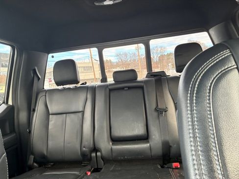 Used 2022 Ford F250 Lariat w/ Black Appearance Package image 18