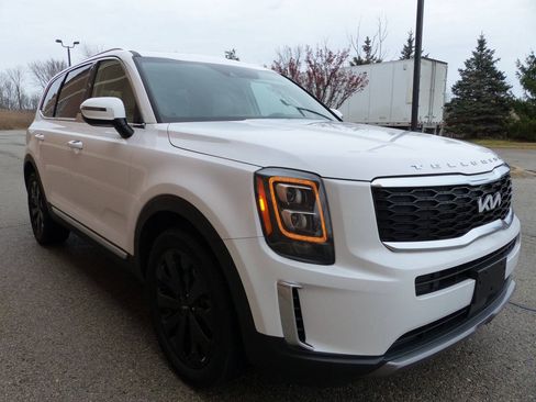 Used 2022 Kia Telluride EX w/ EX Premium Package AWD/4WD image 15