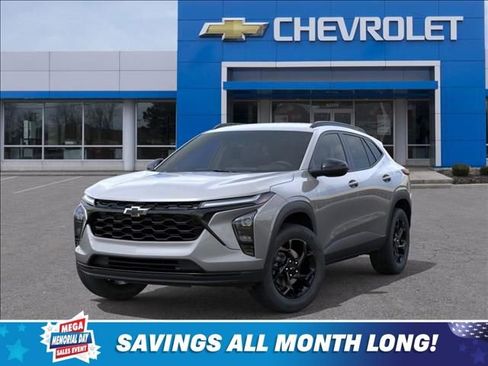 New 2026 Chevrolet Trax LT w/ Driver Confidence Package FWD image 6