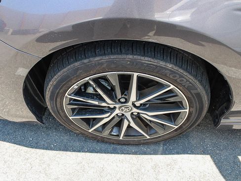 Used 2023 Toyota Camry SE FWD image 14